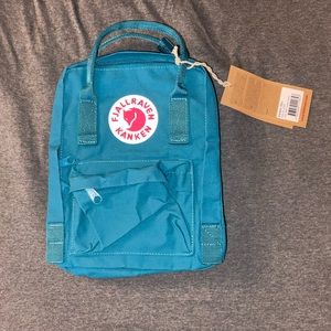 Mini Fjallraven Kanken bag